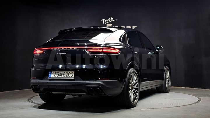 Porsche Cayenne 2022 — 2