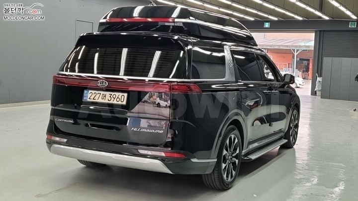 Kia Carnival 2021 — 2