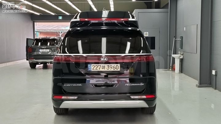 Kia Carnival 2021 — 4