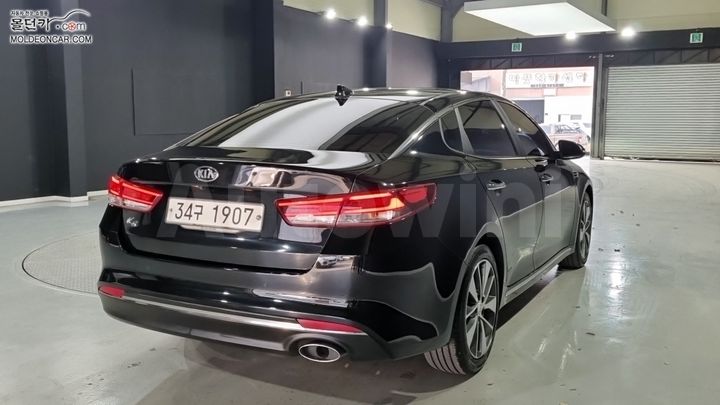 Kia K5 2015 — 2