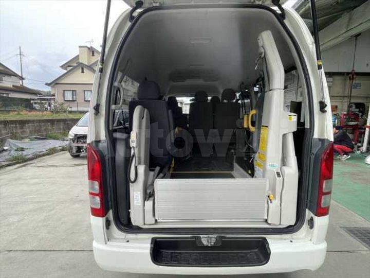 Toyota Hiace 2013 — 3