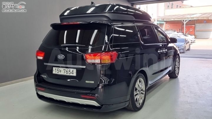 Kia Carnival 2015 — 2