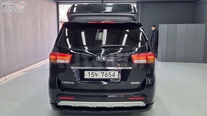 Kia Carnival 2015 — 4