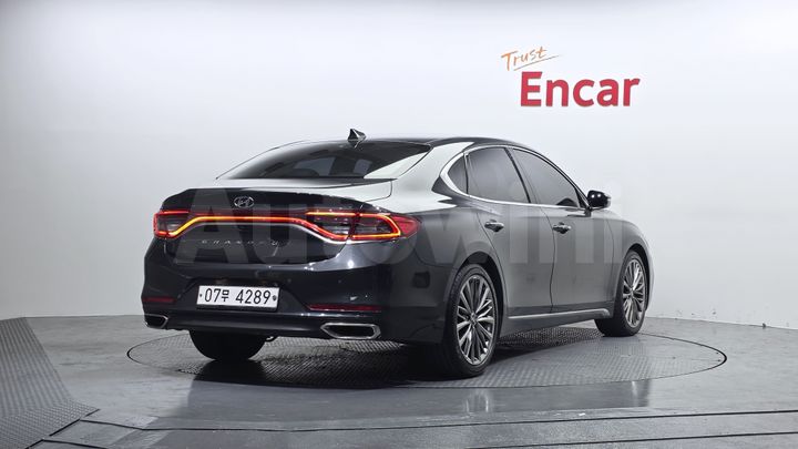 Hyundai Grandeur 2018 — 2