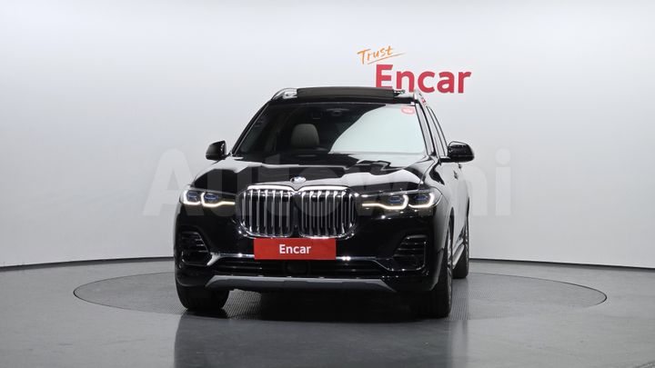 BMW X7 2021 — 3