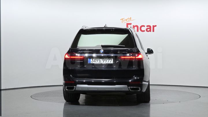 BMW X7 2021 — 4
