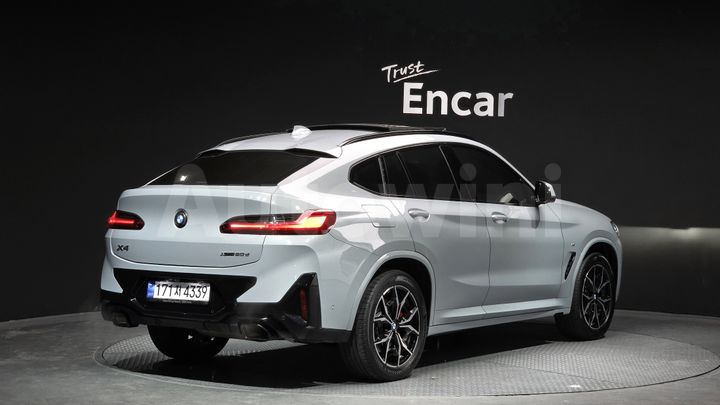 BMW X4 2022 — 2