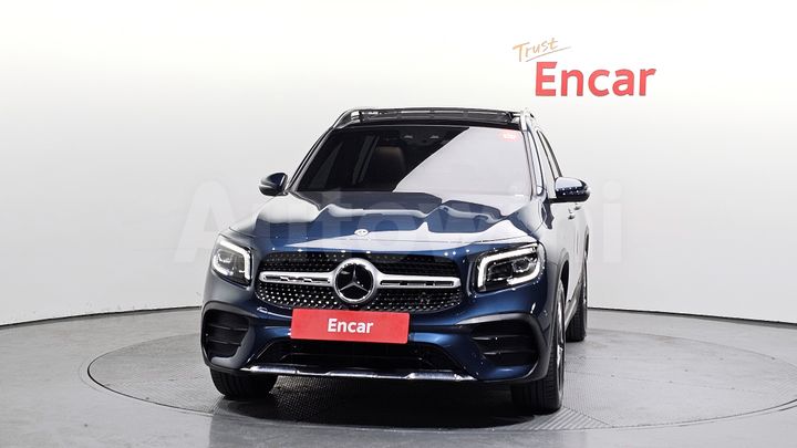Mercedes Benz GLB Class 2023 — 3