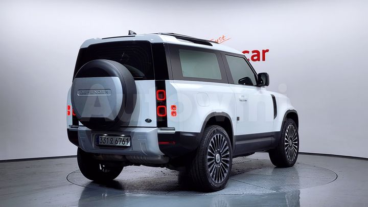 Land Rover Defender 2022 — 2