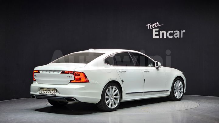 Volvo S90 2019 — 2