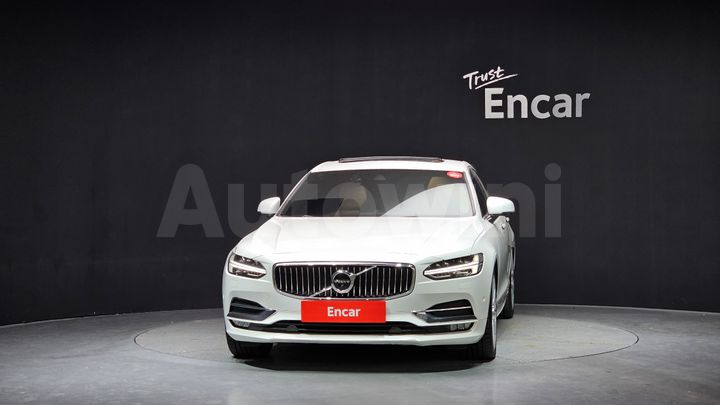 Volvo S90 2019 — 3