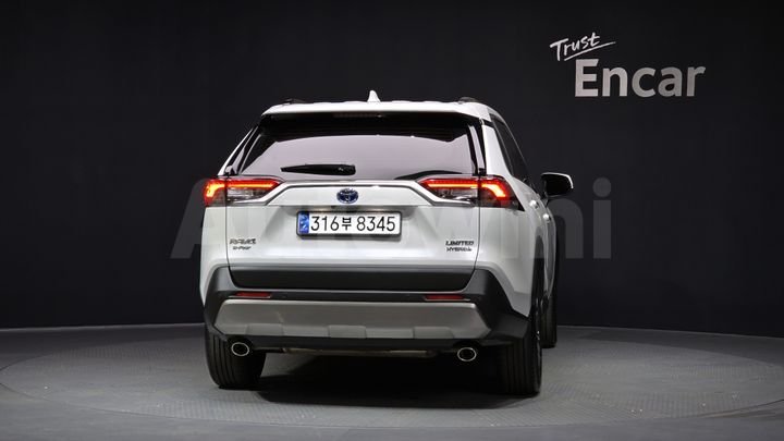 Toyota RAV4 2024 — 4