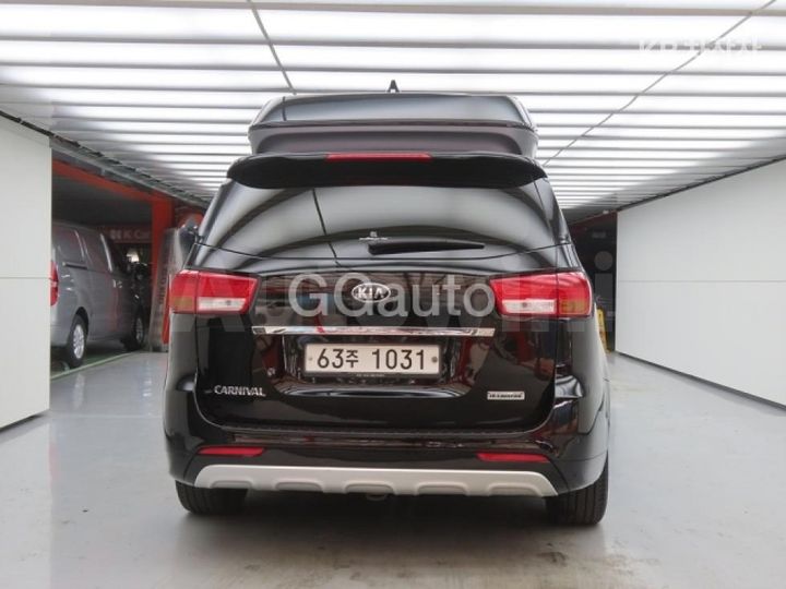 Kia Carnival 2018 — 3