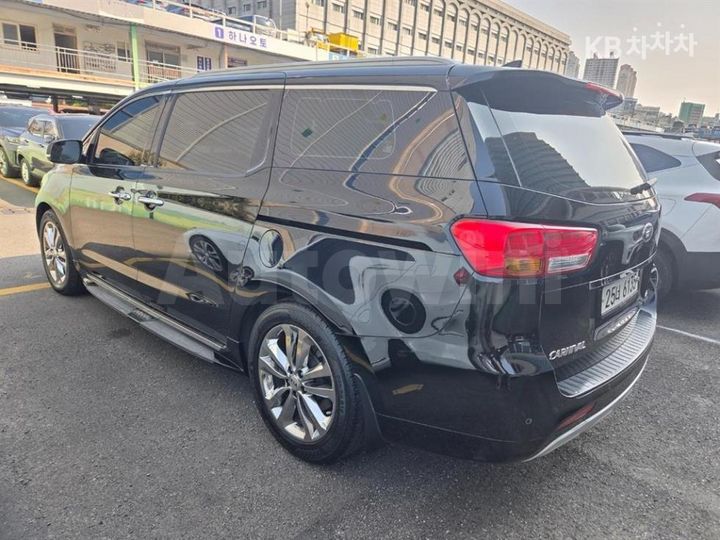 Kia Carnival 2017 — 3
