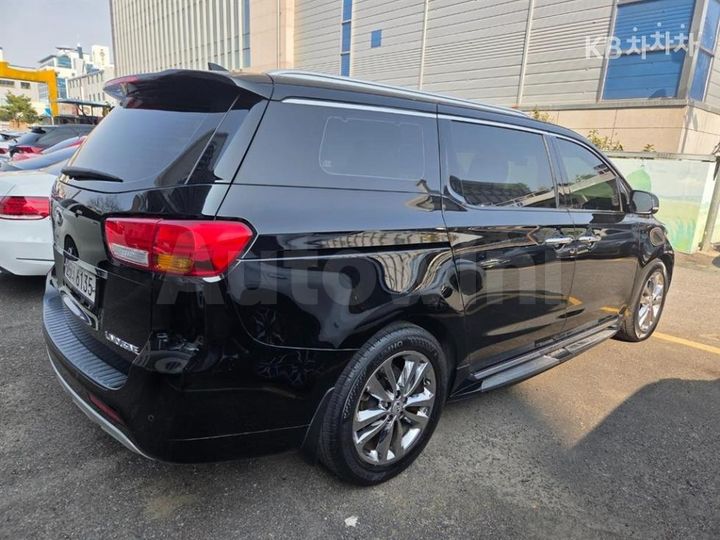 Kia Carnival 2017 — 5