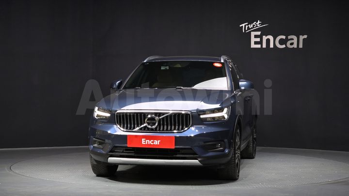 Volvo XC40 2022 — 3