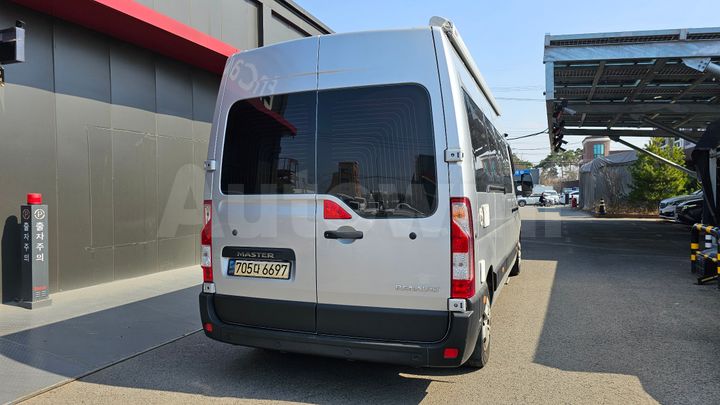 Renault Master 2020 — 4