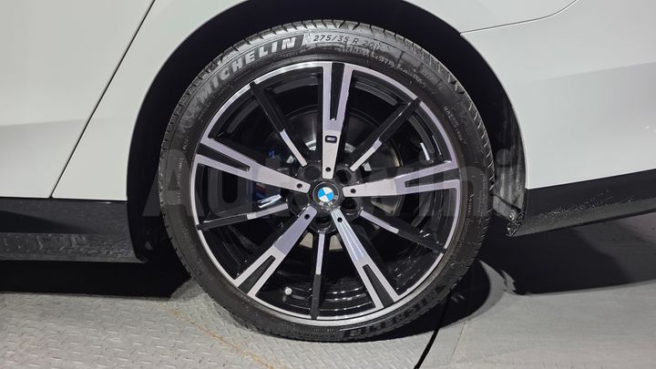 BMW 5 Series 2026 — 5