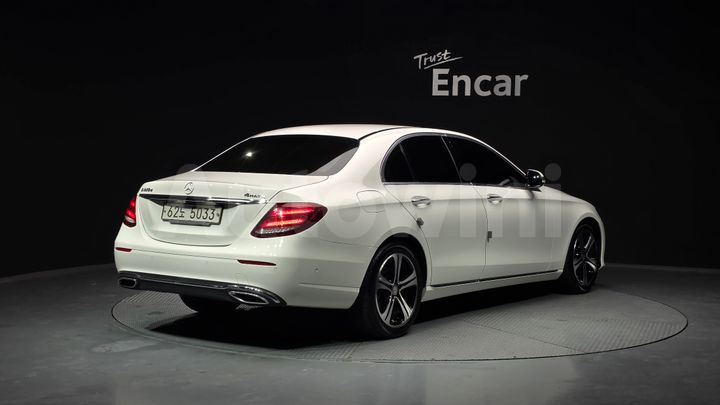 Mercedes-Benz E Class 2017 — 2