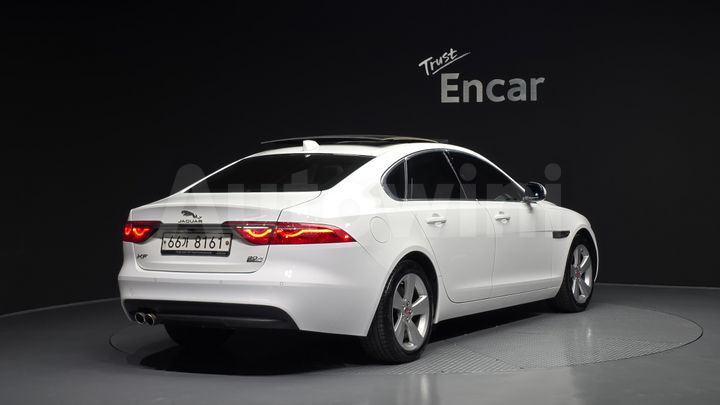 Jaguar XF 2018 — 2