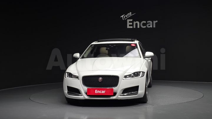 Jaguar XF 2018 — 3