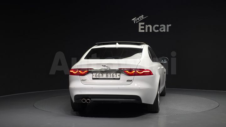 Jaguar XF 2018 — 4