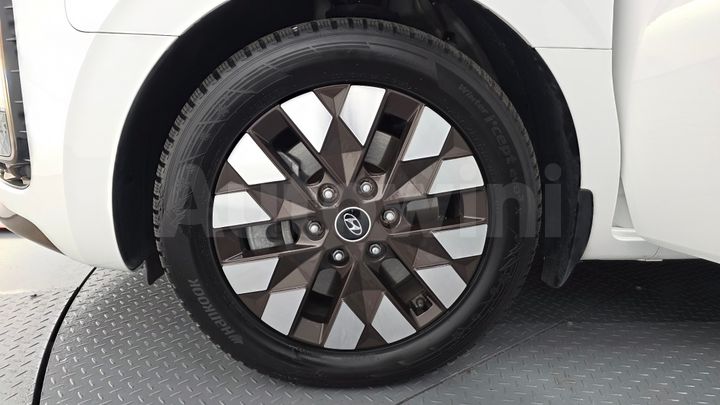 Hyundai Staria 2022 — 5