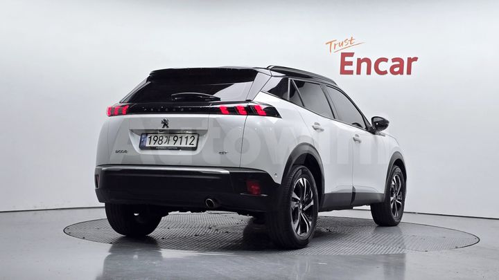 Peugeot 2008 2021 — 2