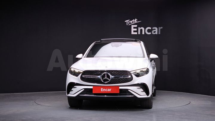 Mercedes Benz GLC Class 2024 — 2
