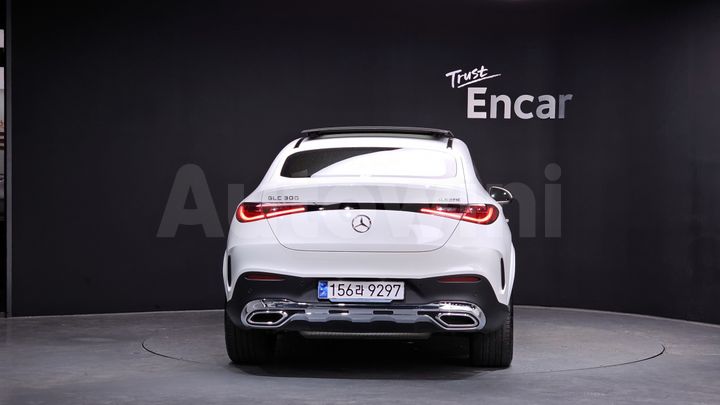 Mercedes Benz GLC Class 2024 — 3