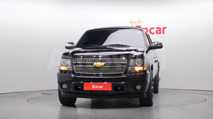Chevrolet Suburban 2013 — 3