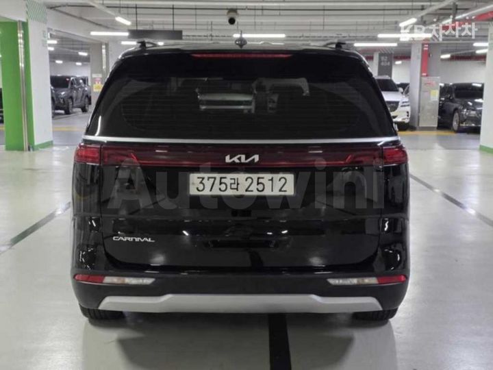 Kia Carnival 2023 — 5