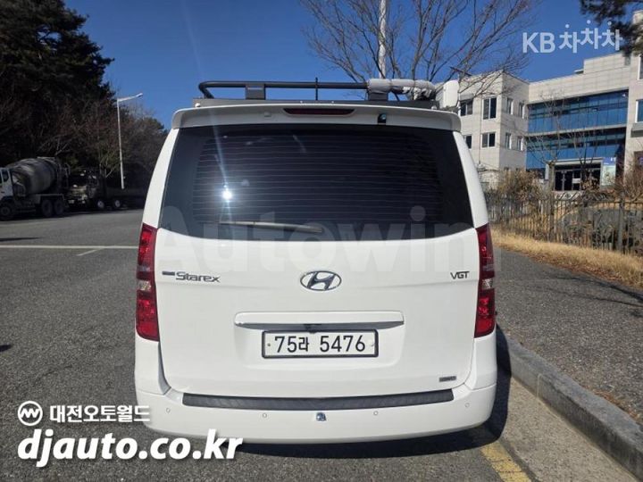 Hyundai Starex 2018 — 3