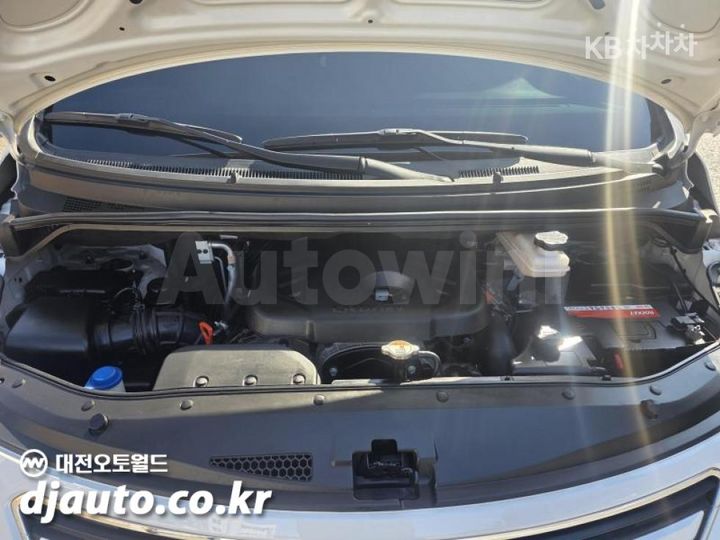 Hyundai Starex 2018 — 5