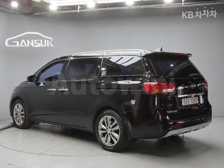 Kia Carnival 2017 — 3