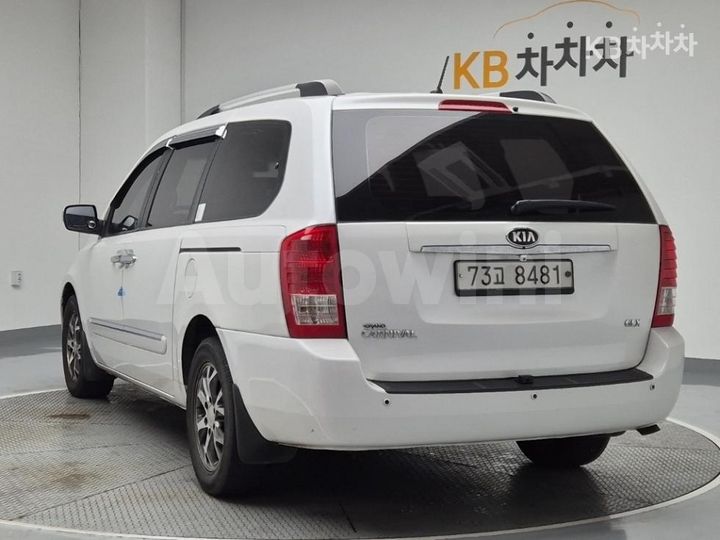 Kia Carnival 2014 — 2