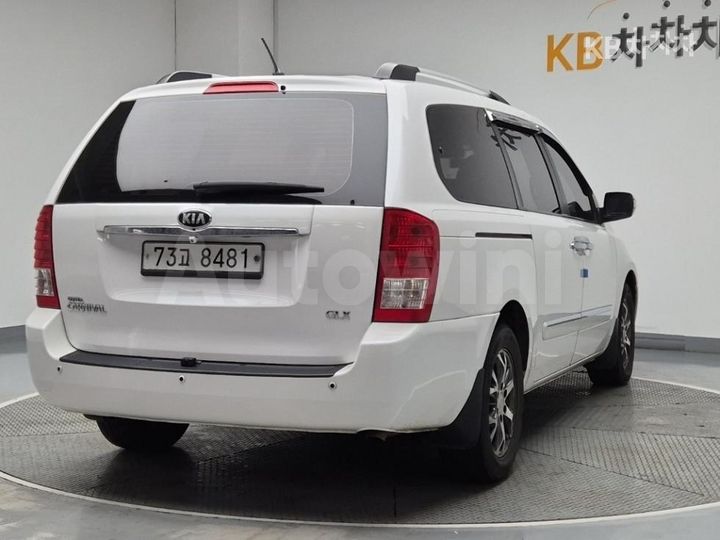 Kia Carnival 2014 — 3