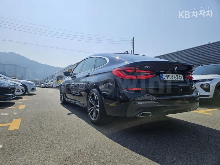 BMW Gran Turismo 2021 — 5