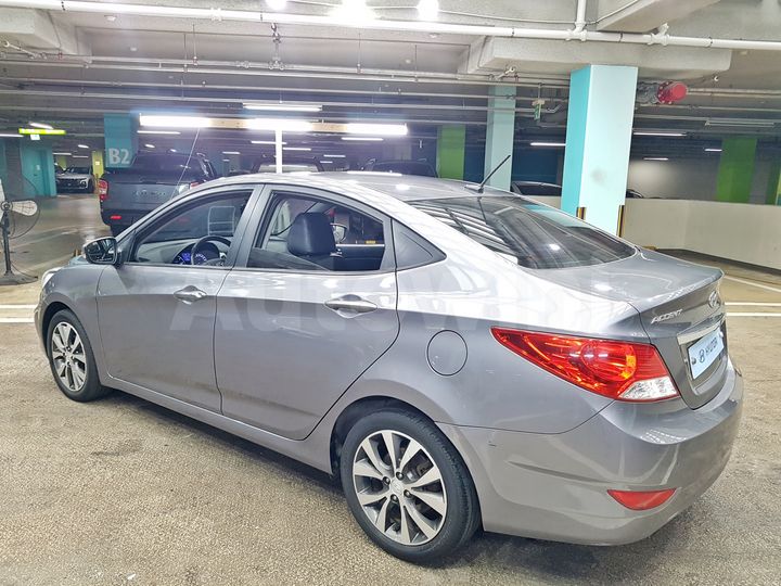Hyundai Accent