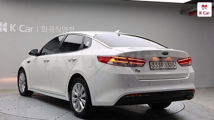 Kia K5 2017 — 2
