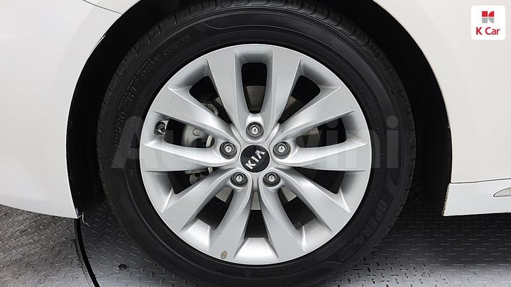 Kia K5 2017 — 5