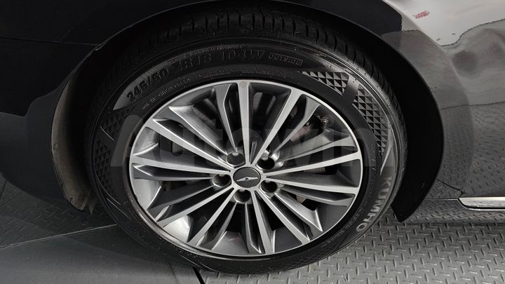 Genesis EQ900 2016 — 5