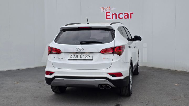 Hyundai SantaFe 2016 — 4