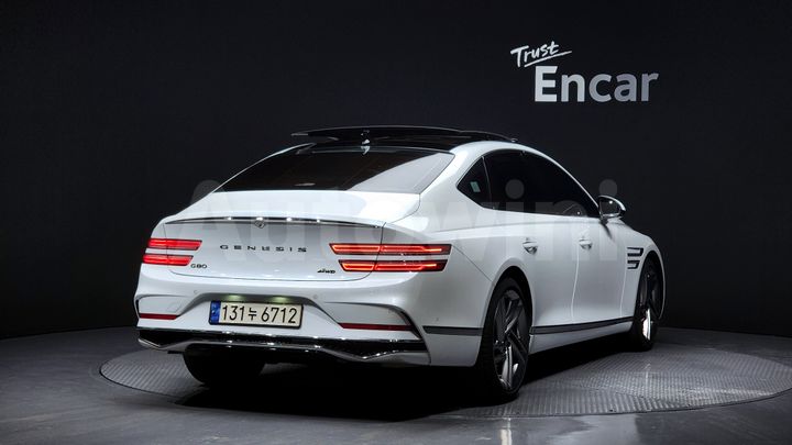 Genesis G80 2025 — 2