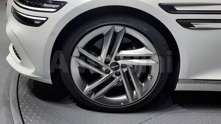 Genesis G80 2025 — 5