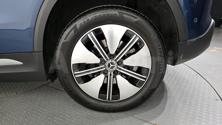 Mercedes Benz EQA