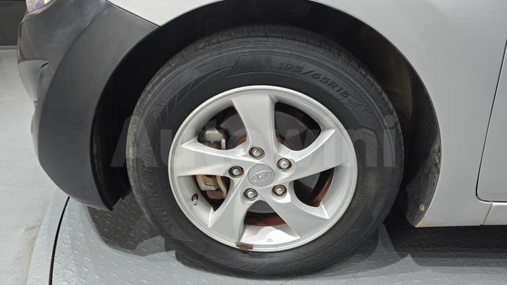 Hyundai Avante 2014 — 5