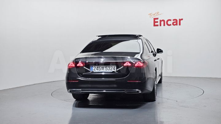 Mercedes Benz E Class 2024 — 4