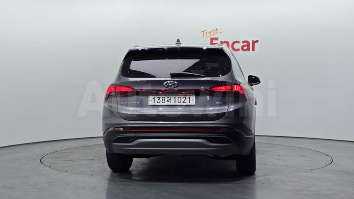 Hyundai SantaFe 2023 — 4