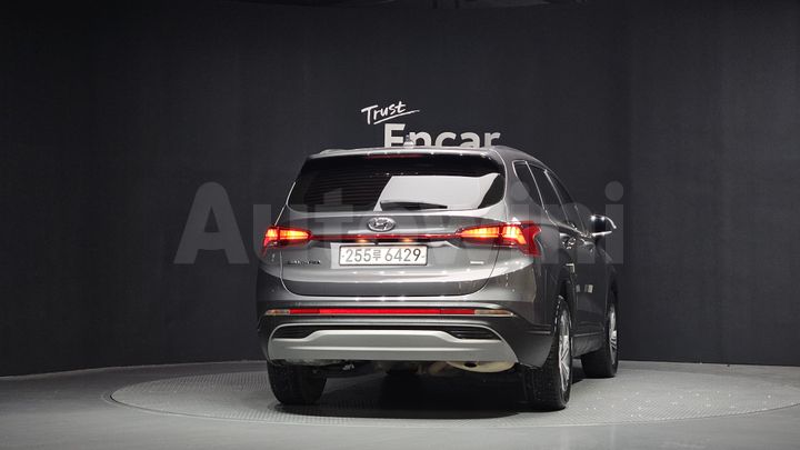 Hyundai SantaFe 2023 — 4